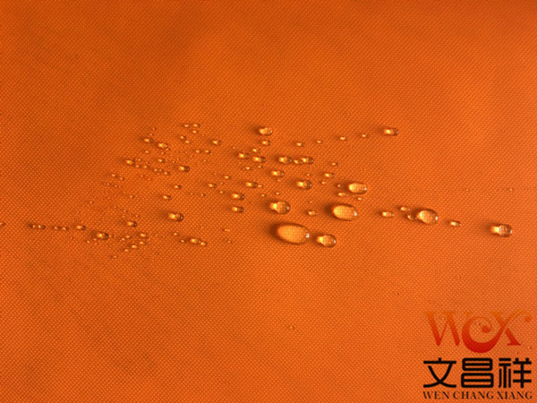普通牛津布比防水牛津布便宜很多？