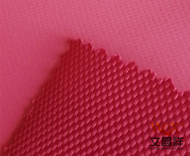 尼龙和涤纶有什么区别？