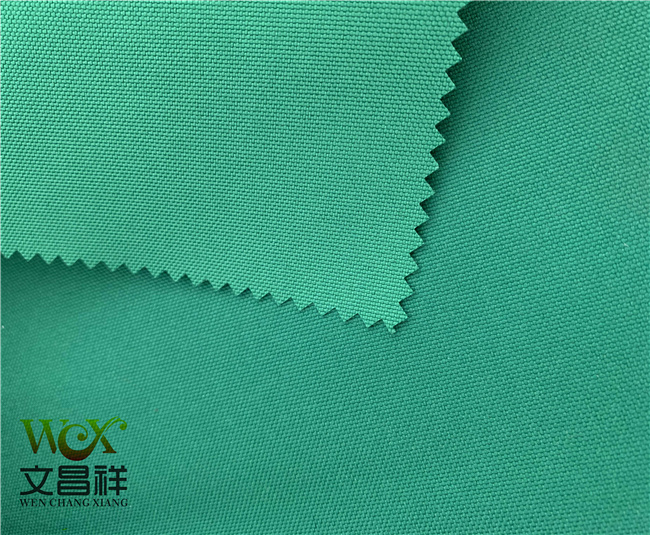 牛津布箱包的特点