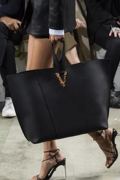 1611622195240053991.jpg 1611622195240053991.jpg