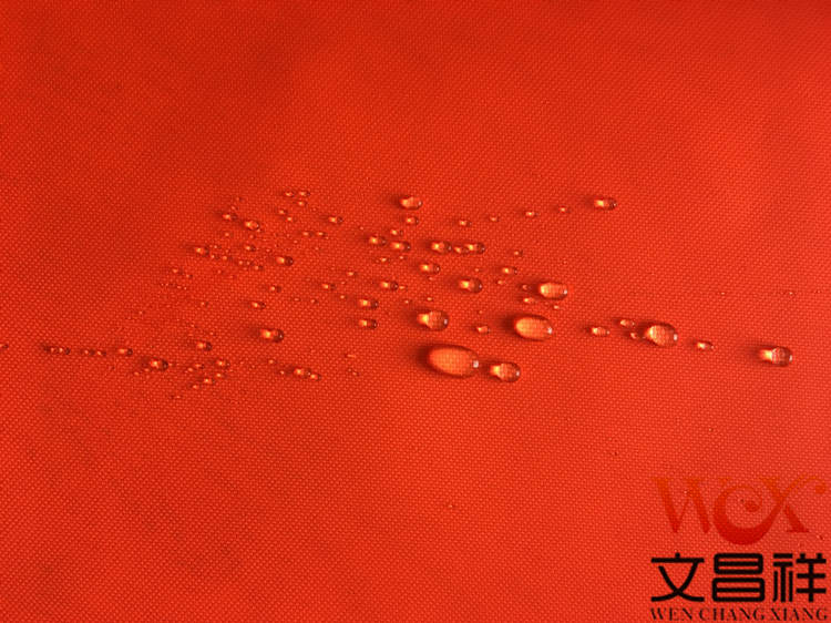 防水牛津布是涤纶还是尼龙牛津布？