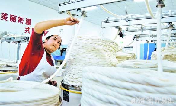 铁门关新恒立纺织吸纳南疆农村富余劳动力就业