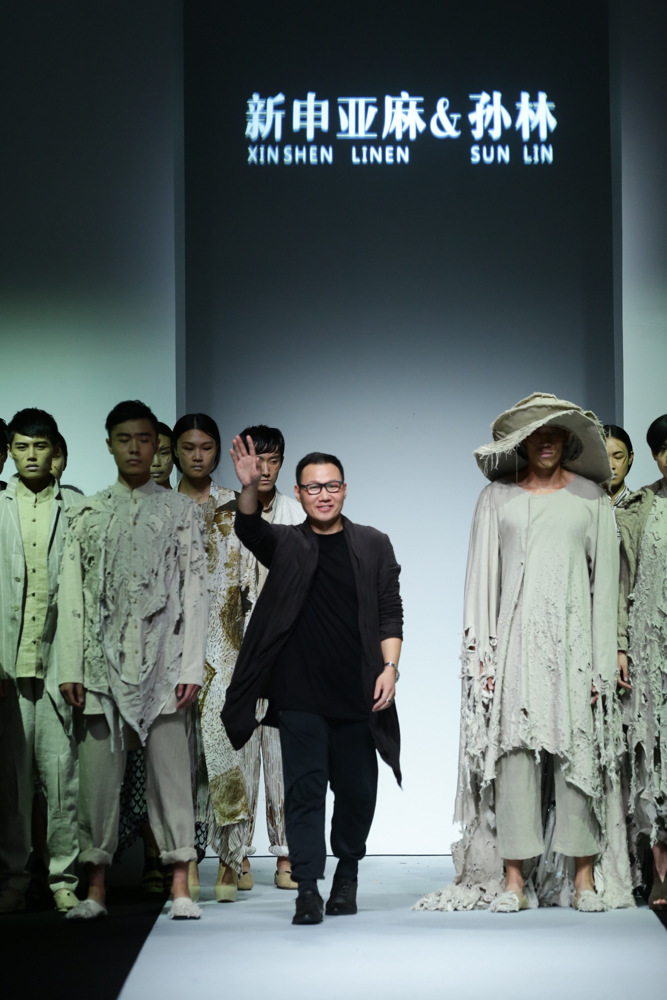 新申亚麻&孙林上海时装周领衔亚麻时尚潮流