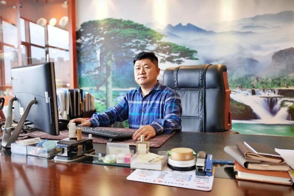  面料“细节控”如何成就国际梦？访浙江鑫门纺织总经理赵淳千